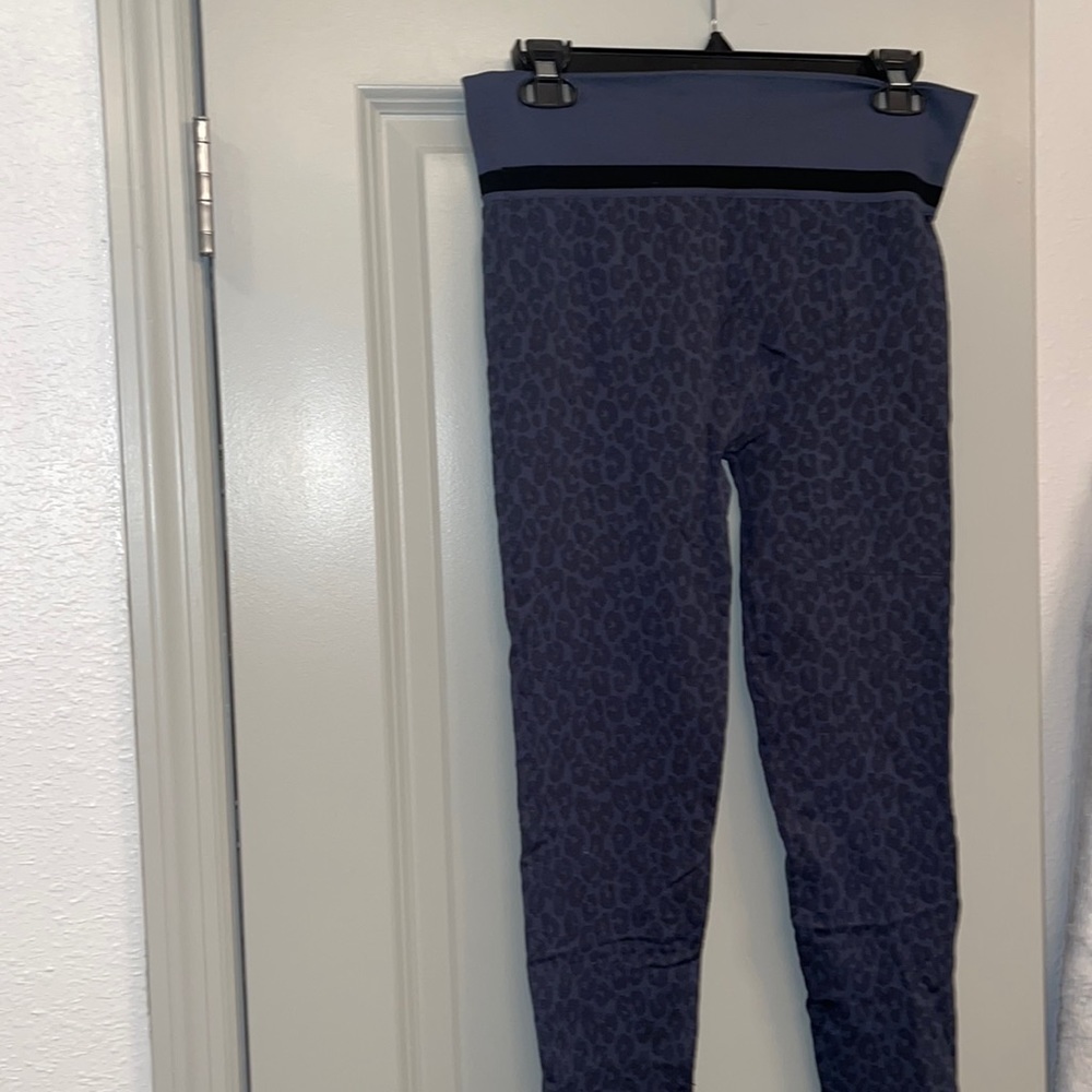 Blue leopard leggings